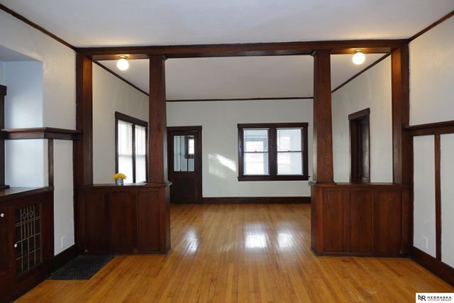 6012 Florence Boulevard, Omaha, NE 68110