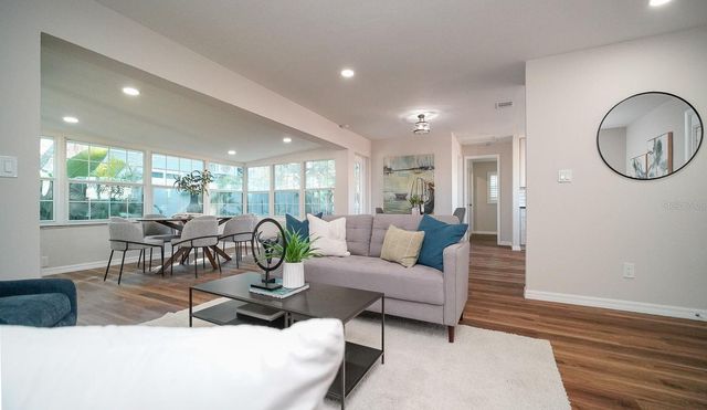 110 92ND AVENUE NE, St Petersburg, FL 33702