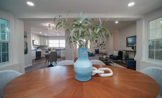 110 92ND AVENUE NE, St Petersburg, FL 33702