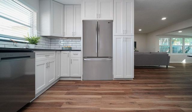 110 92ND AVENUE NE, St Petersburg, FL 33702