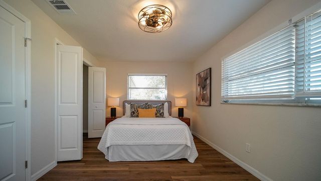 110 92ND AVENUE NE, St Petersburg, FL 33702