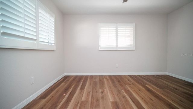 110 92ND AVENUE NE, St Petersburg, FL 33702