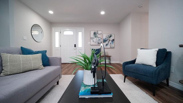 110 92ND AVENUE NE, St Petersburg, FL 33702