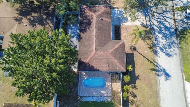 110 92ND AVENUE NE, St Petersburg, FL 33702