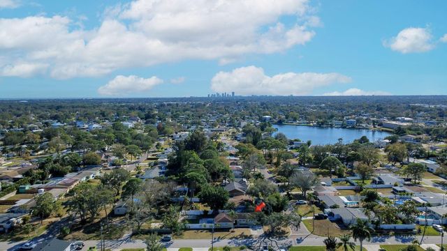 110 92ND AVENUE NE, St Petersburg, FL 33702