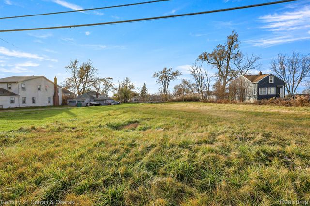 5 W Jefferson Avenue, Brownstown Charter Township, MI 48173