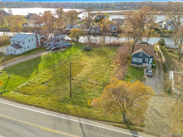 5 W Jefferson Avenue, Brownstown Charter Township, MI 48173
