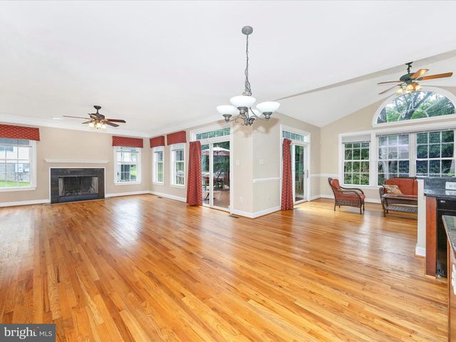 18818 LIBERTY MILL RD, Germantown, MD 20874
