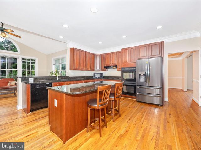 18818 LIBERTY MILL RD, Germantown, MD 20874