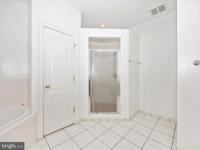 18818 LIBERTY MILL RD, Germantown, MD 20874