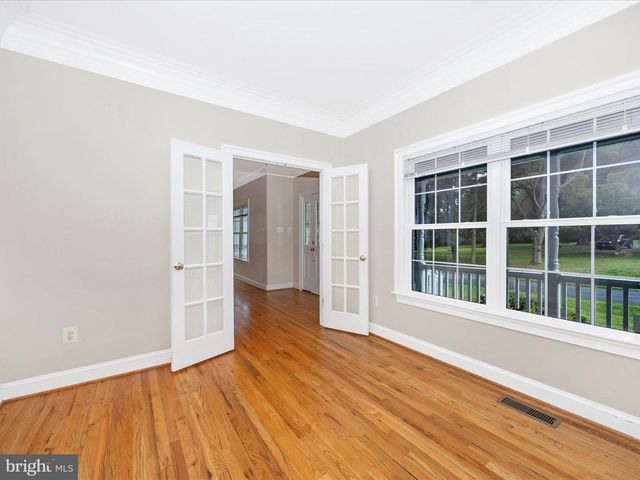 18818 LIBERTY MILL RD, Germantown, MD 20874