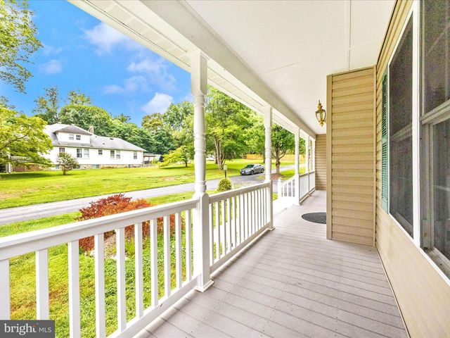 18818 LIBERTY MILL RD, Germantown, MD 20874