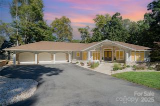 136 Lakeview Shores Loop, Mooresville, NC 28117