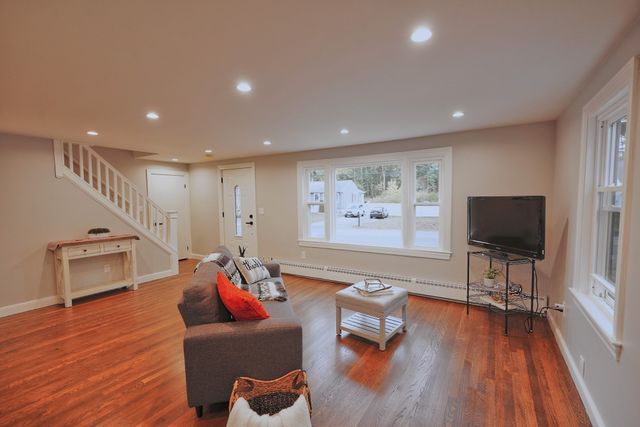 123 Patten Rd, Tewksbury, MA 01876