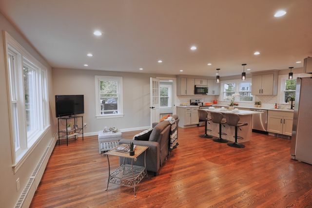 123 Patten Rd, Tewksbury, MA 01876