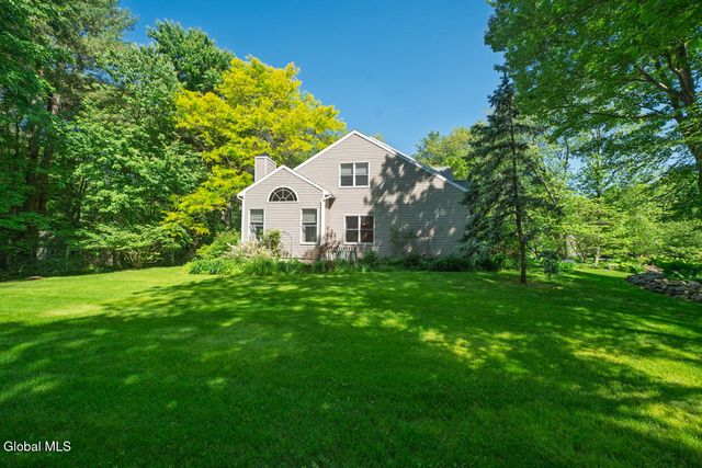 22 E Claremont Drive, Voorheesville, NY 12186