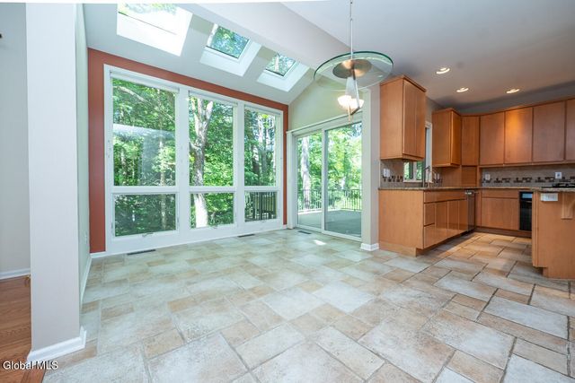 22 E Claremont Drive, Voorheesville, NY 12186