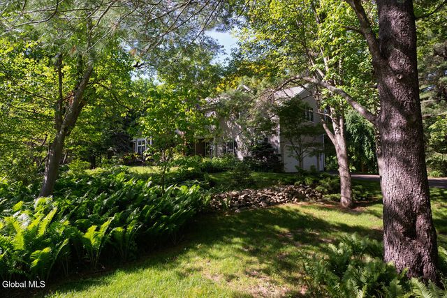 22 E Claremont Drive, Voorheesville, NY 12186