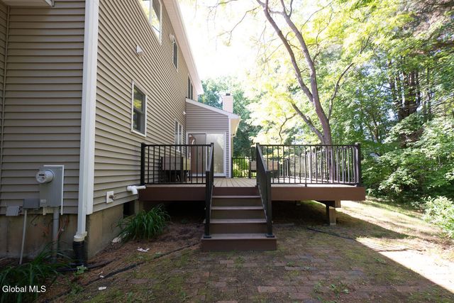 22 E Claremont Drive, Voorheesville, NY 12186