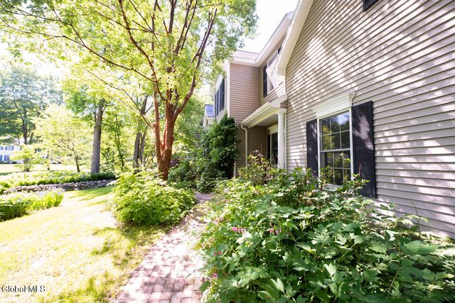 22 E Claremont Drive, Voorheesville, NY 12186