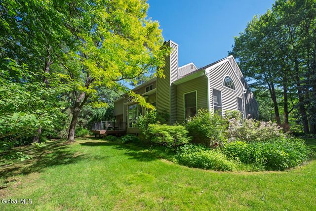 22 E Claremont Drive, Voorheesville, NY 12186