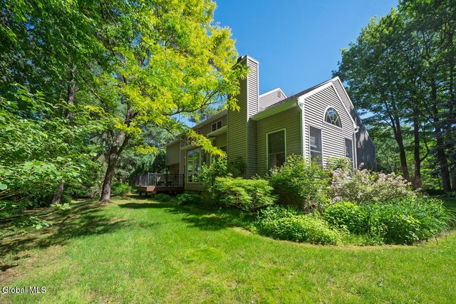 22 E Claremont Drive, Voorheesville, NY 12186