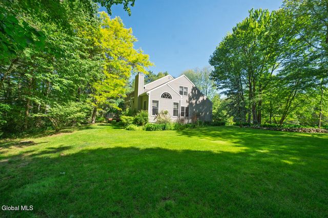 22 E Claremont Drive, Voorheesville, NY 12186