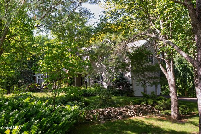 22 E Claremont Drive, Voorheesville, NY 12186