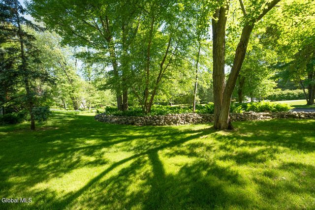 22 E Claremont Drive, Voorheesville, NY 12186
