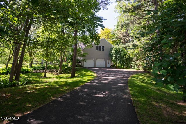 22 E Claremont Drive, Voorheesville, NY 12186