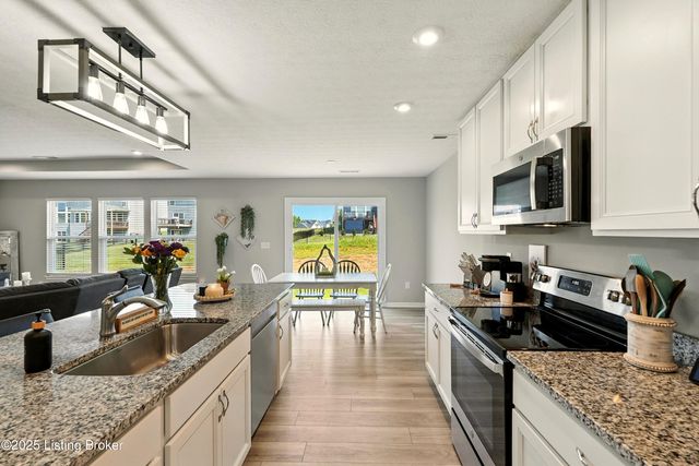 3810 Scarlet Oak Ln, La Grange, KY 40031