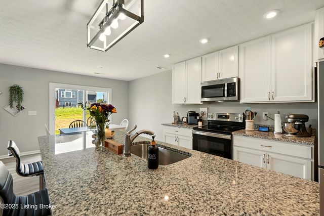 3810 Scarlet Oak Ln, La Grange, KY 40031