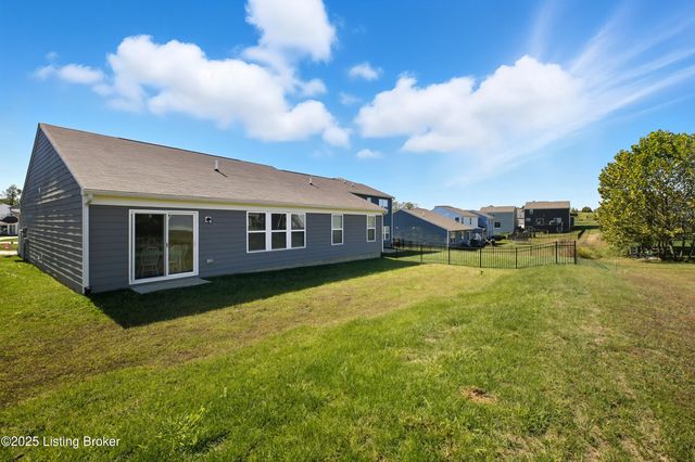 3810 Scarlet Oak Ln, La Grange, KY 40031