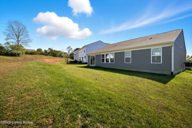 3810 Scarlet Oak Ln, La Grange, KY 40031