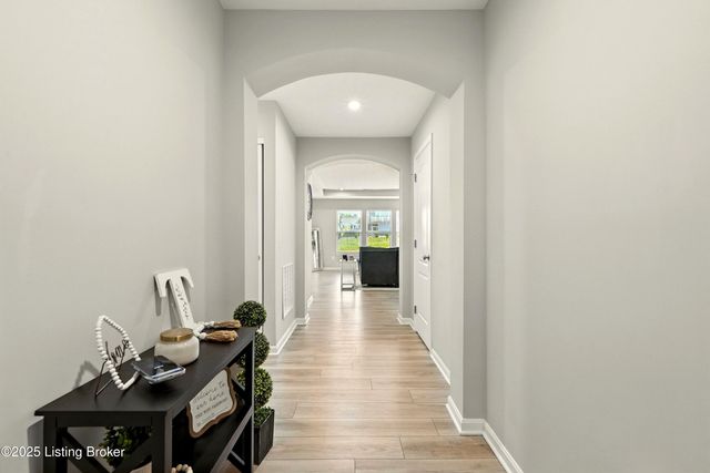 3810 Scarlet Oak Ln, La Grange, KY 40031