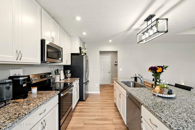 3810 Scarlet Oak Ln, La Grange, KY 40031