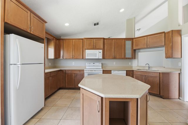 5233 Rosen Boulevard, Boynton Beach, FL 33472