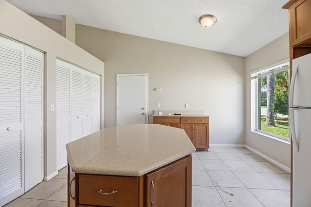 5233 Rosen Boulevard, Boynton Beach, FL 33472