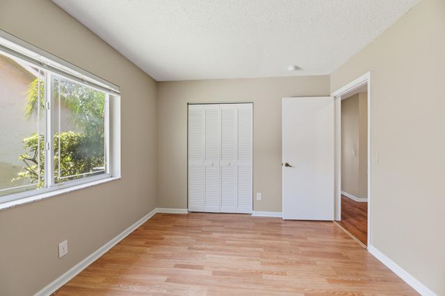5233 Rosen Boulevard, Boynton Beach, FL 33472