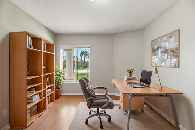 5233 Rosen Boulevard, Boynton Beach, FL 33472
