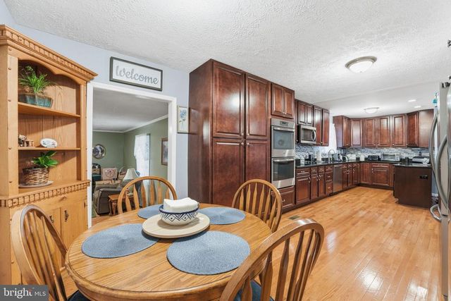 11057 EGGBORNSVILLE RD, Rixeyville, VA 22737