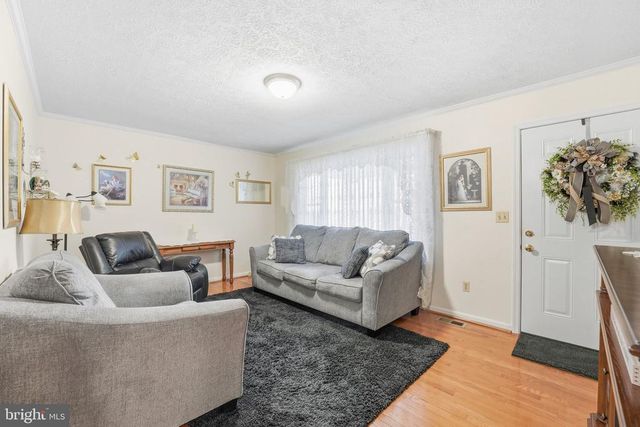 11057 EGGBORNSVILLE RD, Rixeyville, VA 22737