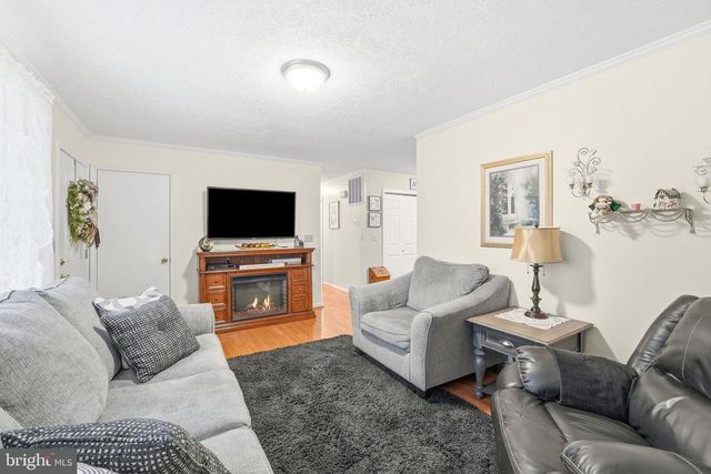 11057 EGGBORNSVILLE RD, Rixeyville, VA 22737