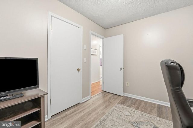 11057 EGGBORNSVILLE RD, Rixeyville, VA 22737