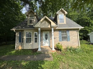 574 Garnet Dr, Clarksville, TN 37042