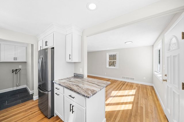 1 Hillcrest Ave, Lynn, MA 01904