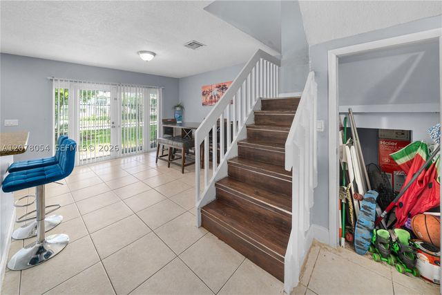 1293 Sussex Dr, North Lauderdale, FL 33068