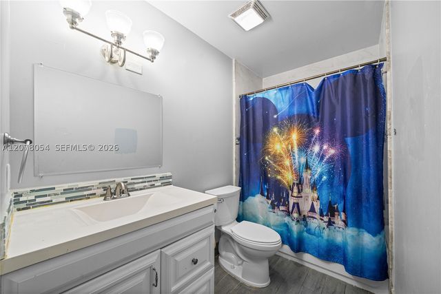1293 Sussex Dr, North Lauderdale, FL 33068