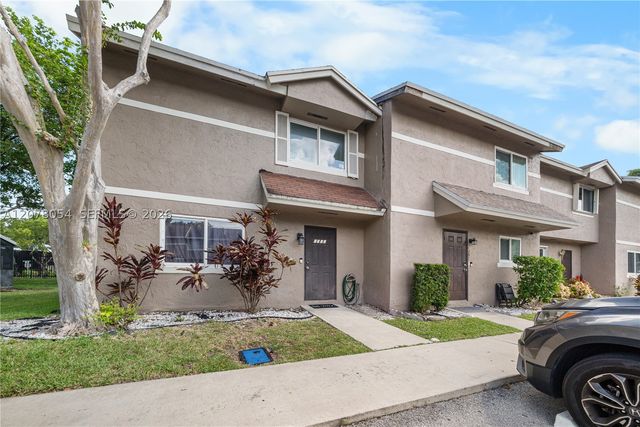 1293 Sussex Dr, North Lauderdale, FL 33068