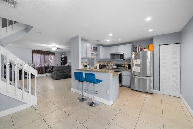 1293 Sussex Dr, North Lauderdale, FL 33068